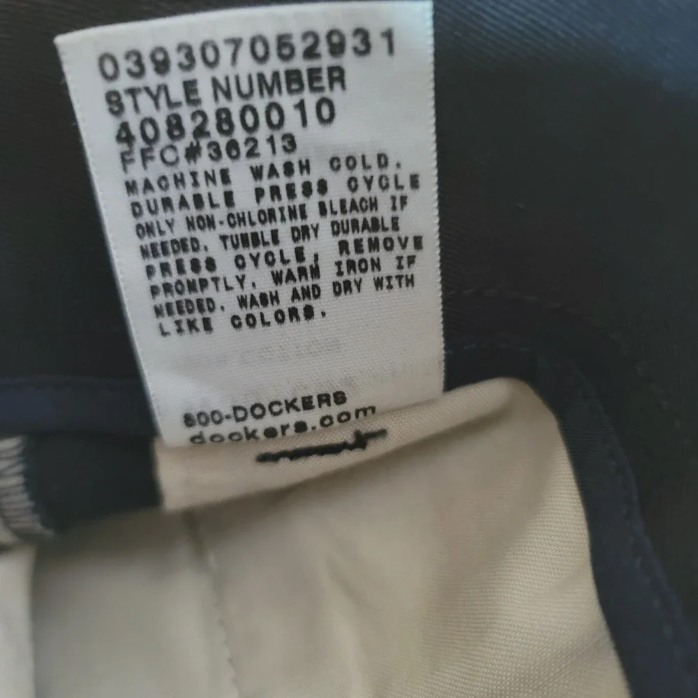 Dockers D2 Straight Fit Black Chino Pants Minimalist 36x32 Smart Casual Cotton